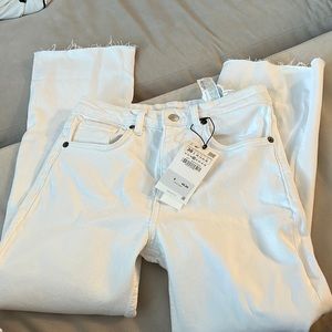 White cropped jeans